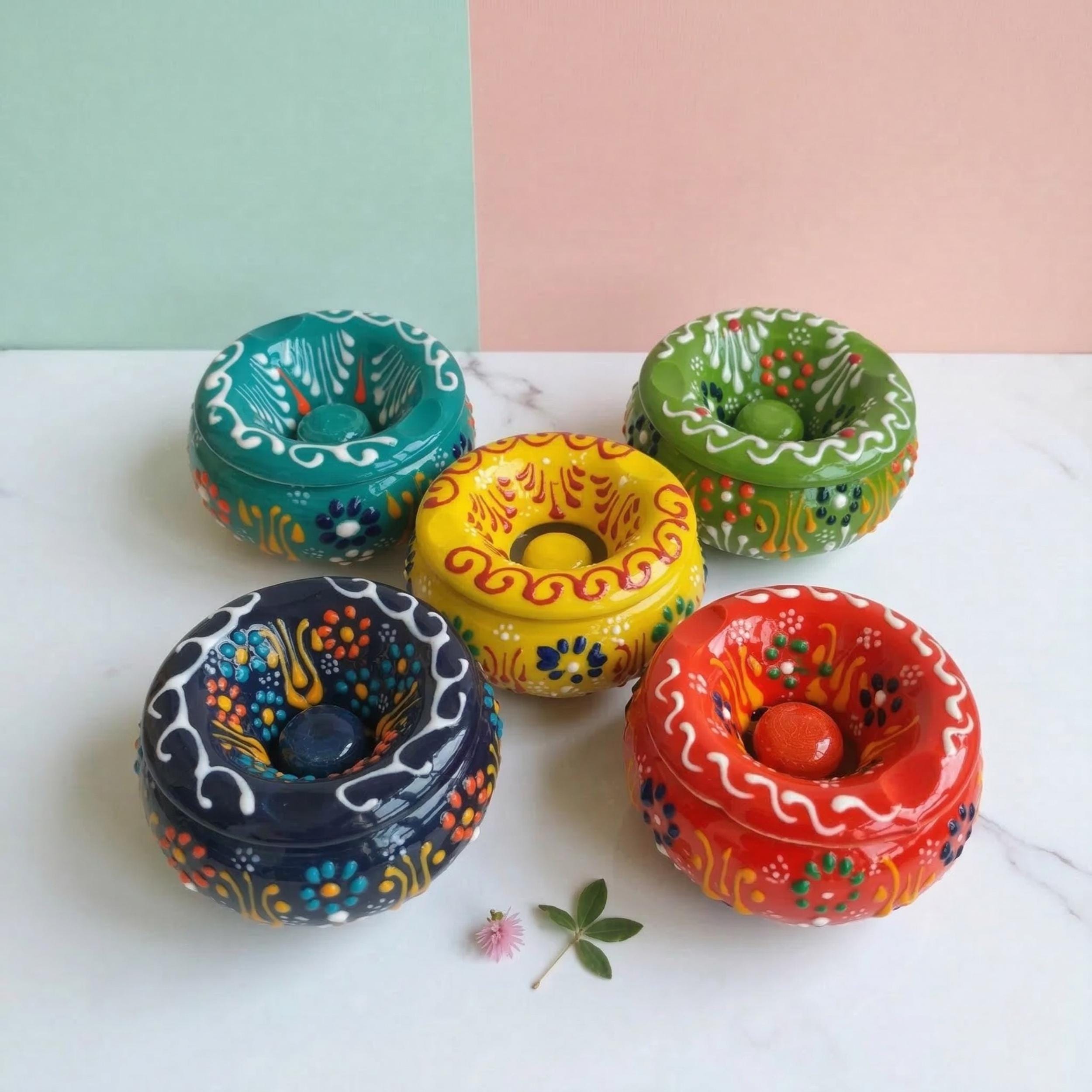 Hand-Painted Turkish Ceramic Ashtray – Windproof Outdoor Patio Decor