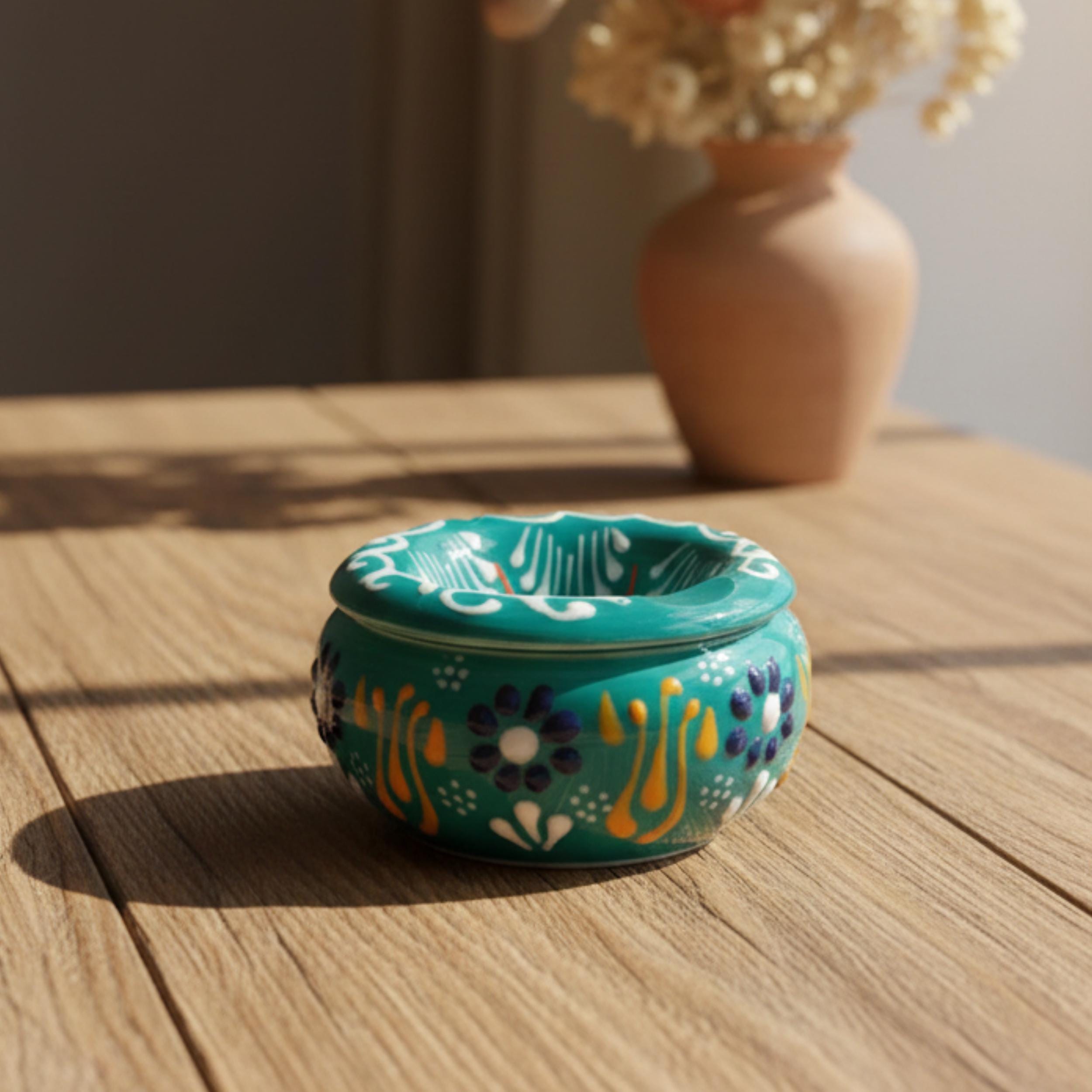 Hand-Painted Turkish Ceramic Ashtray – Windproof Outdoor Patio Decor
